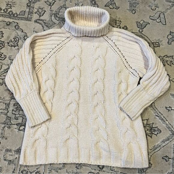 Moon & Madison Chunky Knit Turtleneck Sweater Soft Cozy Oversized Size M - Picture 1 of 8